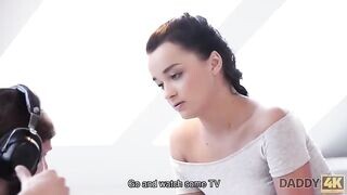 Zsenge csajszika és az korosodó pali