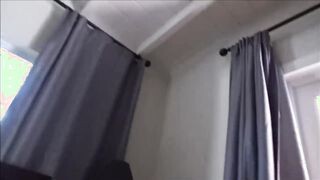 Kéjnő nevelő húgi elcsábítja a bátyját