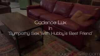 Cadence Lux fiatalabb bájdorongot akar