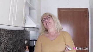 Zsenge hapsi és a szexéhes nagymami
