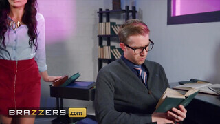 Brazzers - Valentina Bianco gigászi bájdorongot kap