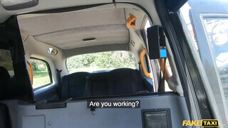 Fake Taxi - Sabien DeMonia a nagy didkós kurva