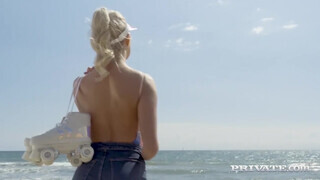 Private.com - Angelika Grays hátsó lyukba dugva