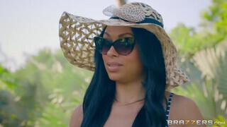 Bethany Benz a nimfo latin amerikai milf - Brazzers