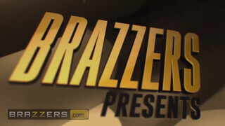 Brazzers - Cherie Deville zsenge ürgével kamatyol