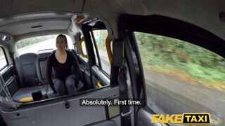 Fake Taxi - Nikky Dream termetes tőgyes szöszi