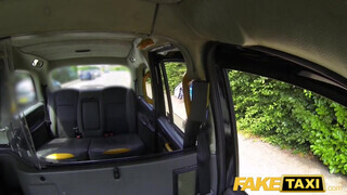 Fake Taxi - Brooke Jameson hátsó nyílásba kefélve