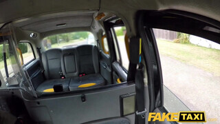 Fake Taxi - Liz Rainbow a perverz fiatal csajszika