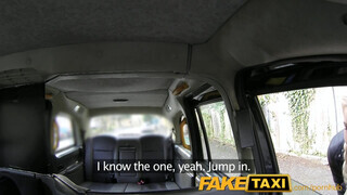 FakeTaxi - Világos Szőke szuka baszható a hátsó ülésen