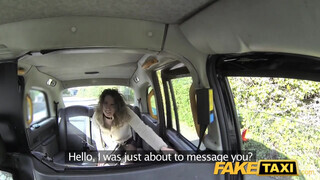 Fake Taxi - cuki göndör hajú csajszika még segget is nyal