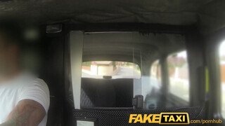 FakeTaxi - spriccelős puncijú prágai szuka