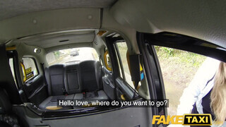 Fake Taxi - Hatalmas kannás tini csajszika a hátsó ülésen