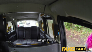Fake Taxi - Dagadék tetkós maca benne van a szexben