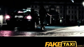 FakeTaxi - Jasmine Jae szereti a brutális pöcst