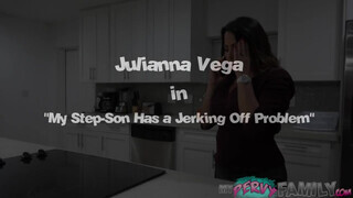 Julianna Vega kiéhezett a nevelő fiára