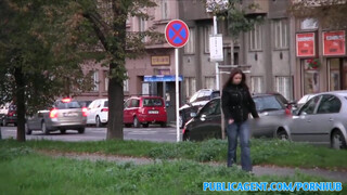 PublicAgent - Óriás tőgyes cseh szuka