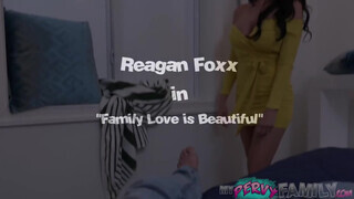 Reagan Foxx a kettyinteni akaró mostoha anya