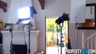 PropertySex - Riley Reid mint ingatlanos tinédzser maca