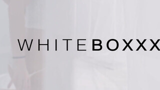 WhiteBoxxx - megujjaztam magam a manusom mellett