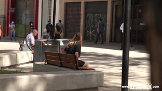 Larissa Laite a termetes didkós latin milf