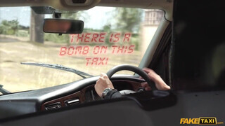 Fake Taxi - Zsenge csajszi a hátsó ülésen