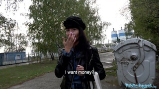 Public Agent - Sasha Colibri cidázza a hímvesszőt