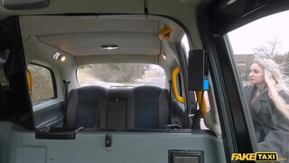 Fake Taxi - Micky Muffin hátsó nyílásba reszelve