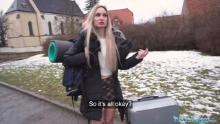 Public Agent - Micky Muffin a kéjhölgy turista lány