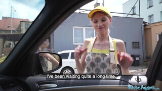 Public Agent - Molly Devon a bájos vékony nőci
