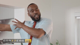 BRAZZERS - Dani Valentina és Lila Lovely a pufóka ribancok