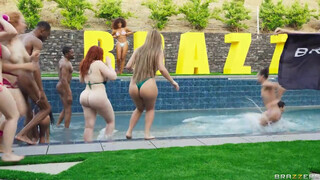 BRAZZERS - Luna Star zsenge hapsival közösül