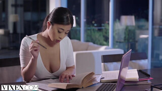 VIXEN - Jade Kush a szexi ázsiai csajszika
