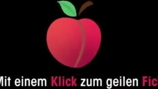 Amatőr tetkós gigászi kannás zsenge maca