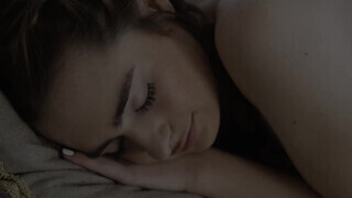 FamilyXXX - Reese Robbins örül ha dárdát lát