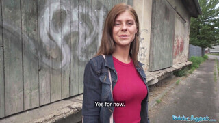 Public Agent - Tiffany Blue a szívdöglesztő formás popós lány