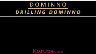 Karups - Dominno a gigászi kannás milf