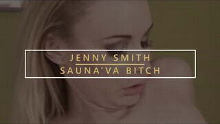 Jenny Smith a világos szőke gigászi tőgyes milf lovagol a faszon