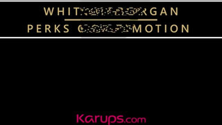 Karups - Whitney Morgan kúrel a zsenge krapekkal