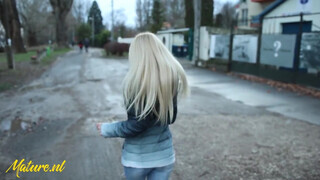 Nesty a csábos fiatalos magyar milf