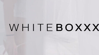 WhiteBoxxx - Darcia Lee a gigantikus csöcsű magyar cigány csajszi