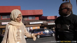 Nadia Ali a bombázó arab nőci