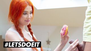 Gisha Forza termetes cickós vörös bombe egy fánkot érő kíméletlen dugásért