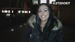 Mira grey német néger ribi döngeti az idegent pénzért a buszon