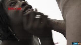 Néger bomba milf csoportos kefélése fehér farkakkal fenékben és két behatolással