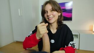 Zsenge amatőr kéjnő őrült arcra élvezés válogatása - forró szájba spriccelés és játék a gecivel!