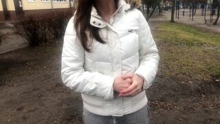 Idegen leszopja és keféli a pénzért orosz amatőrrel beszélgetve