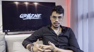 Keményen közösülnek az amatőr ribancok a gyűlölködők ellen