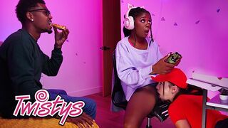Twistys sztárjai, Hazel Grace és Rissa May forró lesbi kalandja méretes mellekkel és muff nyalással